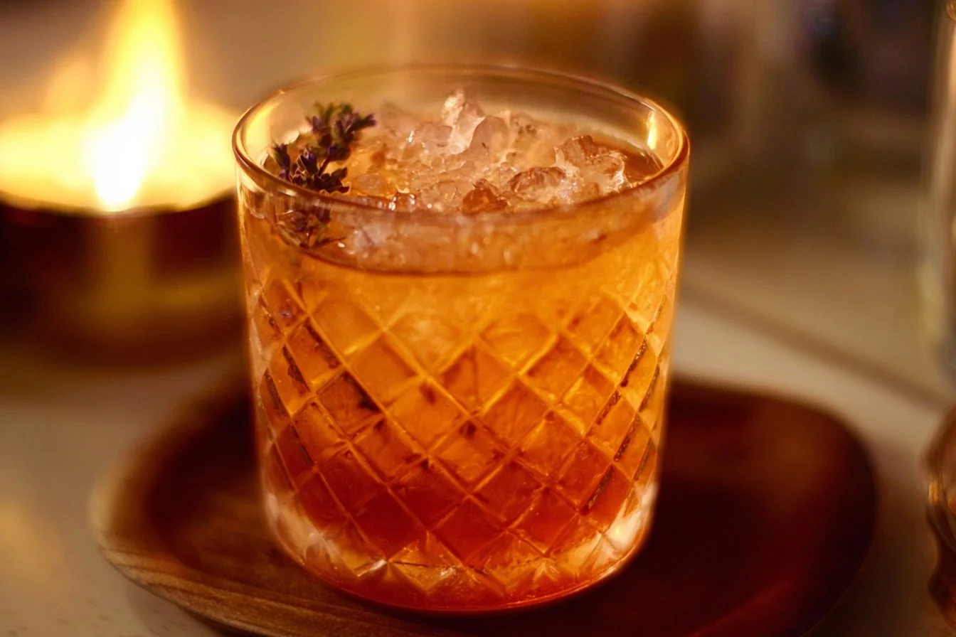 A cozy non-alcoholic Fireside Cocktail served in a warm atmosphere