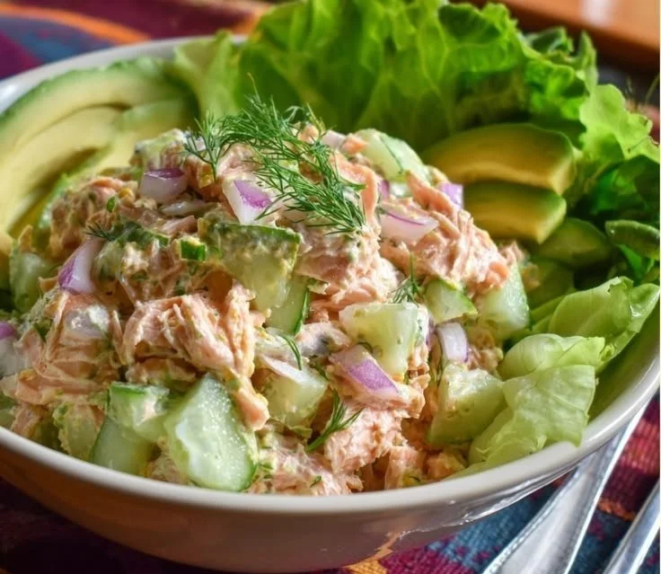 Healthy Salmon Salad with Cucumber