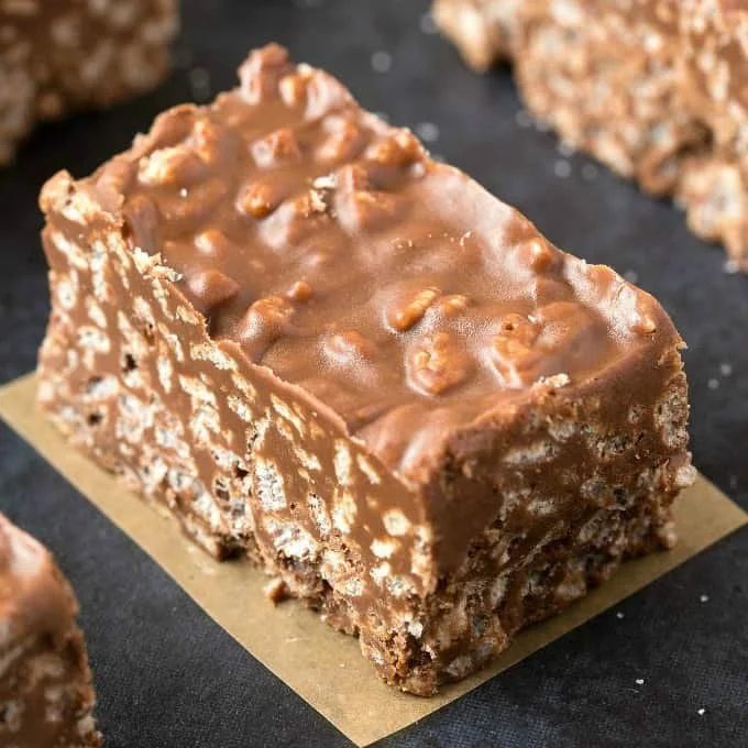 Delicious homemade crunch bars made with chocolate and crispy rice.